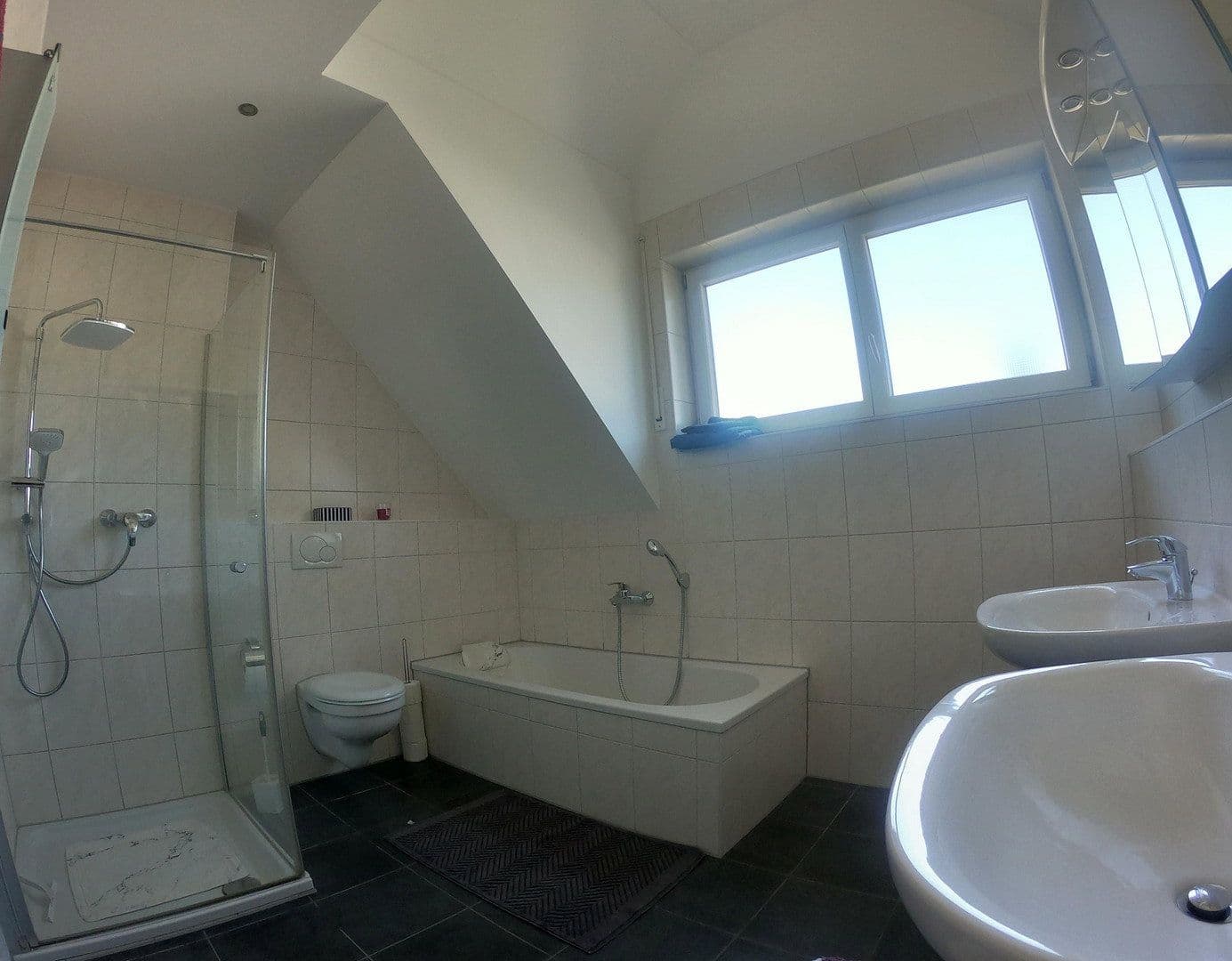 Prodej domu 136 m², pozemek 281 m², Königsbrunn, Bavorsko Prodej domu 136 m², pozemek 281 m², Königsbrunn, Bavorsko