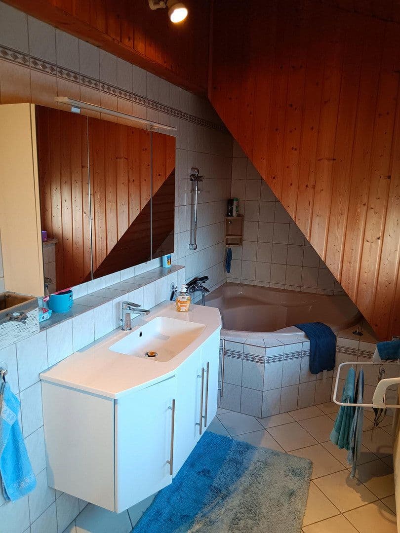 Prodej domu 120 m², pozemek 130 m², Pinzberg, Bavorsko Prodej domu 120 m², pozemek 130 m², Pinzberg, Bavorsko