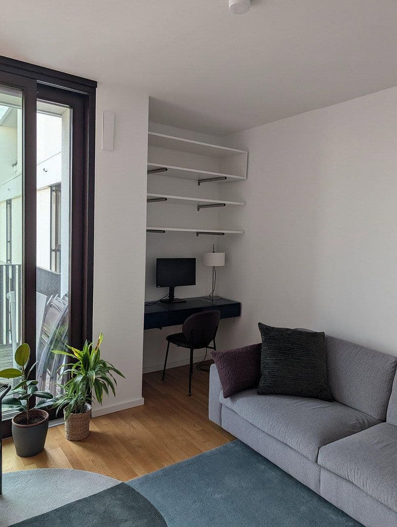 Pronájem bytu 2+1 56 m², Fritz-Riedel-Straße 16, Berlin, Berlín Pronájem bytu 2+1 56 m², Fritz-Riedel-Straße 16, Berlin, Berlín