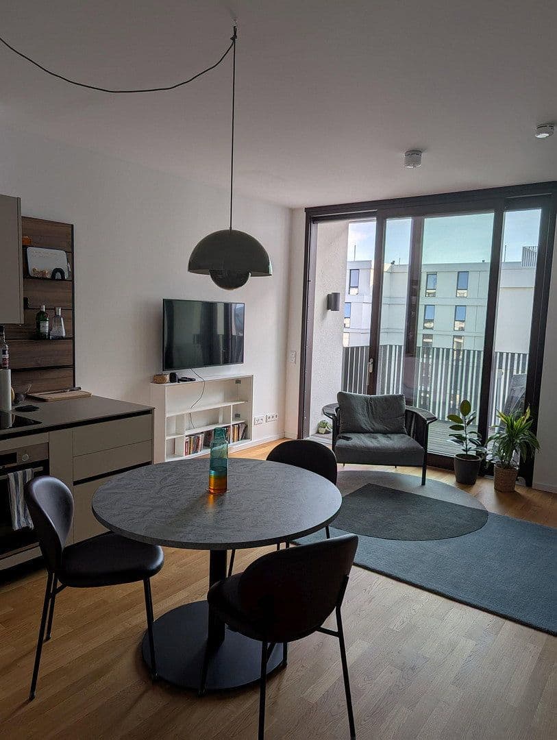 Pronájem bytu 2+1 56 m², Fritz-Riedel-Straße 16, Berlin, Berlín Pronájem bytu 2+1 56 m², Fritz-Riedel-Straße 16, Berlin, Berlín
