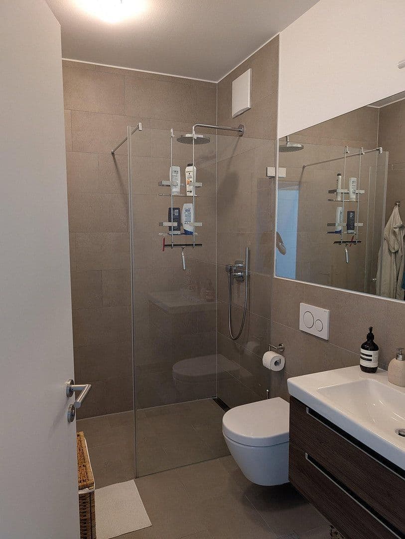 Pronájem bytu 2+1 56 m², Fritz-Riedel-Straße 16, Berlin, Berlín Pronájem bytu 2+1 56 m², Fritz-Riedel-Straße 16, Berlin, Berlín
