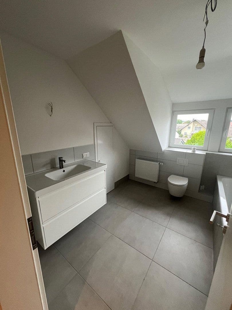 Pronájem domu 132 m², pozemek 600 m², Breslauer Str. 10, Scheden, Dolní Sasko Pronájem domu 132 m², pozemek 600 m², Breslauer Str. 10, Scheden, Dolní Sasko