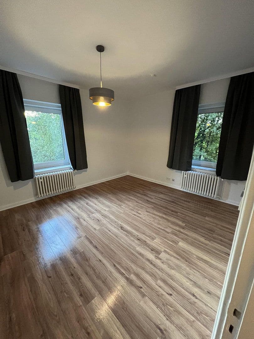 Pronájem bytu 3+1 81 m², Wormser Strasse 11, Wuppertal, Severní Porýní-Vestfálsko Pronájem bytu 3+1 81 m², Wormser Strasse 11, Wuppertal, Severní Porýní-Vestfálsko