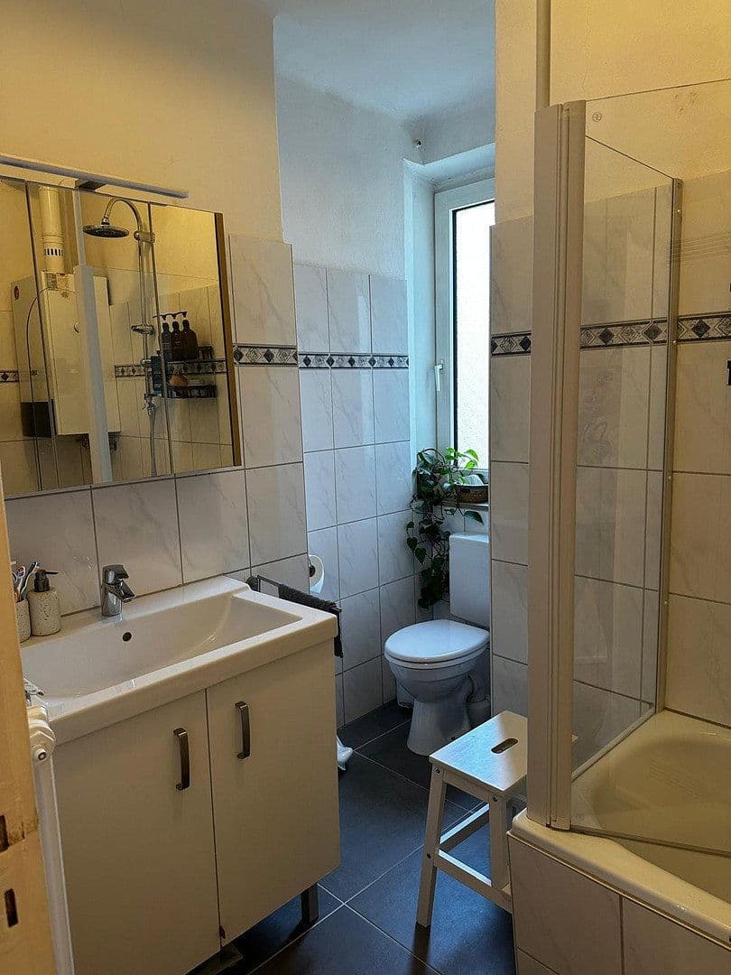 Pronájem bytu 3+1 81 m², Wormser Strasse 11, Wuppertal, Severní Porýní-Vestfálsko Pronájem bytu 3+1 81 m², Wormser Strasse 11, Wuppertal, Severní Porýní-Vestfálsko