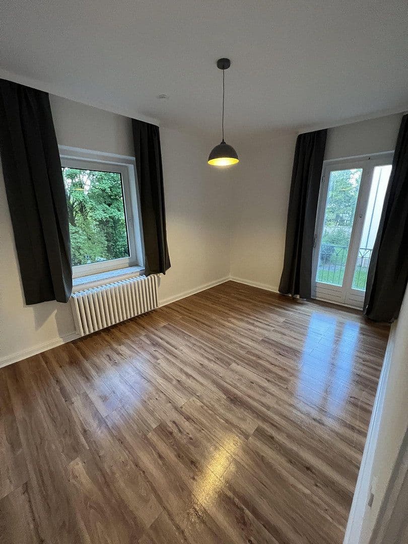 Pronájem bytu 3+1 81 m², Wormser Strasse 11, Wuppertal, Severní Porýní-Vestfálsko Pronájem bytu 3+1 81 m², Wormser Strasse 11, Wuppertal, Severní Porýní-Vestfálsko