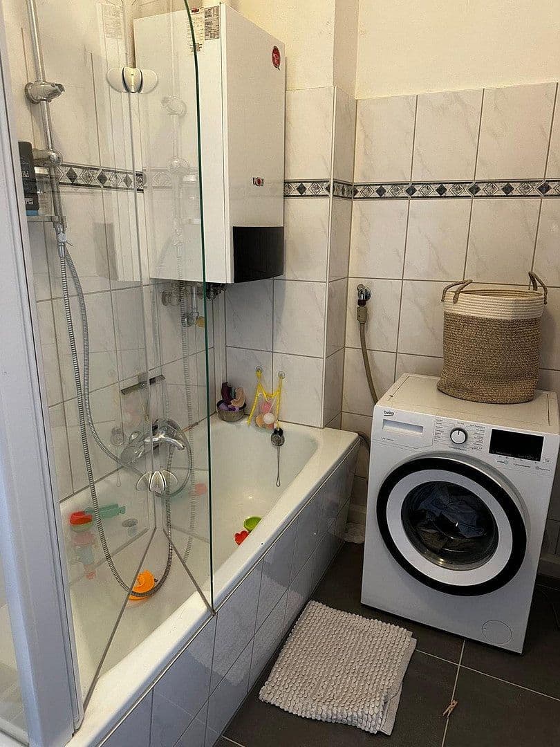 Pronájem bytu 3+1 81 m², Wormser Strasse 11, Wuppertal, Severní Porýní-Vestfálsko Pronájem bytu 3+1 81 m², Wormser Strasse 11, Wuppertal, Severní Porýní-Vestfálsko