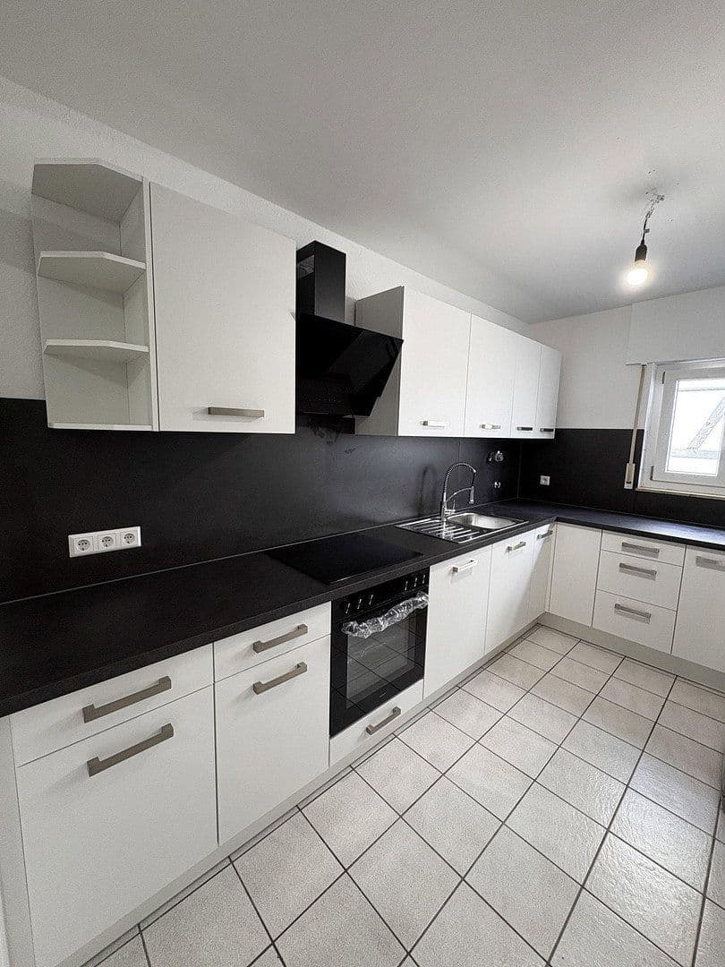 Pronájem bytu 4+kk 93 m², Dreizlerstraße, Stuttgart, Bádensko-Württembersko Pronájem bytu 4+kk 93 m², Dreizlerstraße, Stuttgart, Bádensko-Württembersko