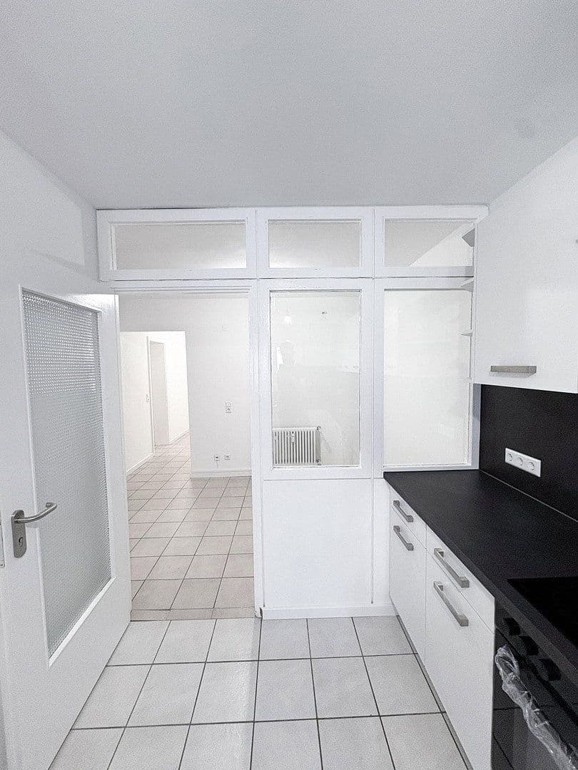 Pronájem bytu 4+kk 93 m², Dreizlerstraße, Stuttgart, Bádensko-Württembersko Pronájem bytu 4+kk 93 m², Dreizlerstraße, Stuttgart, Bádensko-Württembersko
