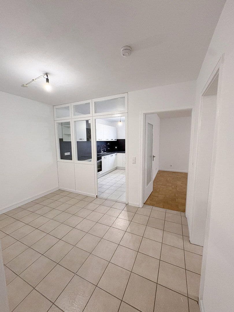 Pronájem bytu 4+kk 93 m², Dreizlerstraße, Stuttgart, Bádensko-Württembersko Pronájem bytu 4+kk 93 m², Dreizlerstraße, Stuttgart, Bádensko-Württembersko