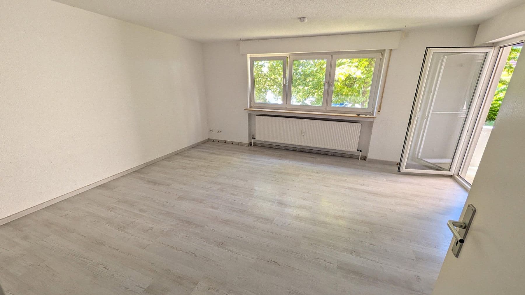 Pronájem bytu 3+1 84 m², Heilbronn, Bádensko-Württembersko Pronájem bytu 3+1 84 m², Heilbronn, Bádensko-Württembersko