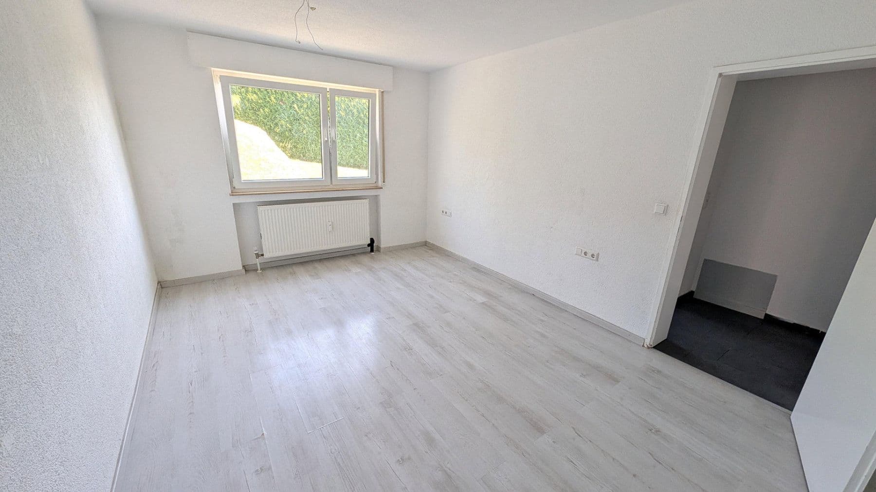 Pronájem bytu 3+1 84 m², Heilbronn, Bádensko-Württembersko Pronájem bytu 3+1 84 m², Heilbronn, Bádensko-Württembersko