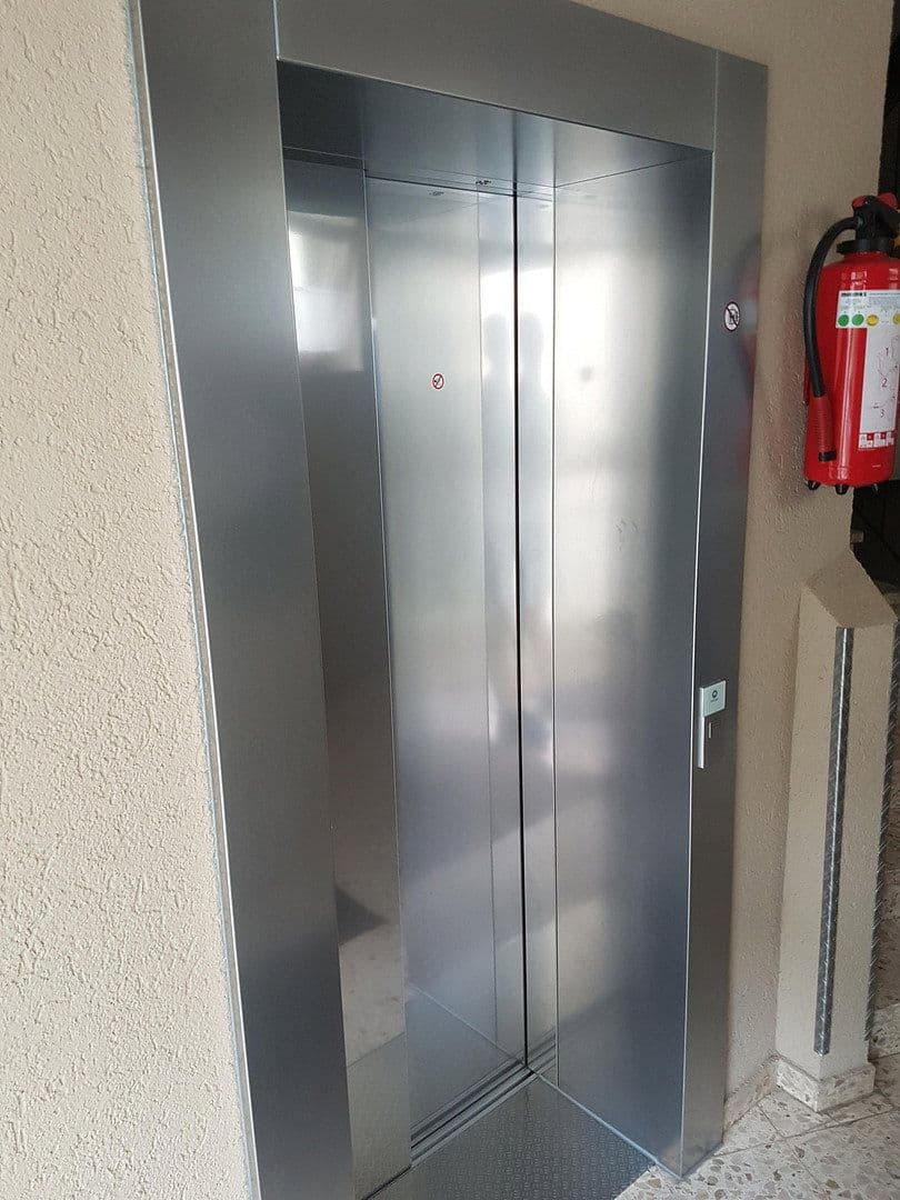 Prodej bytu 2+kk 65 m², Am Forst 13, Bad Urach, Bádensko-Württembersko Prodej bytu 2+kk 65 m², Am Forst 13, Bad Urach, Bádensko-Württembersko
