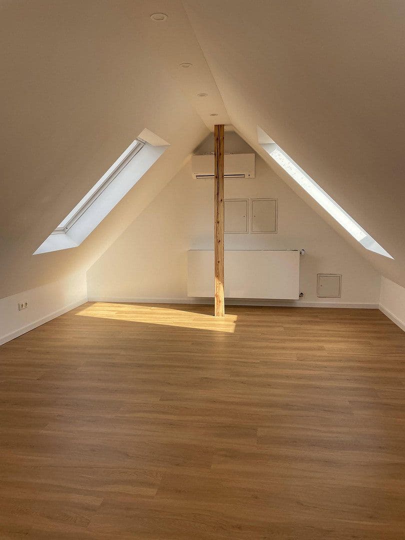 Pronájem bytu 3+1 104 m², Lerchenweg 51, Bochum, Severní Porýní-Vestfálsko Pronájem bytu 3+1 104 m², Lerchenweg 51, Bochum, Severní Porýní-Vestfálsko
