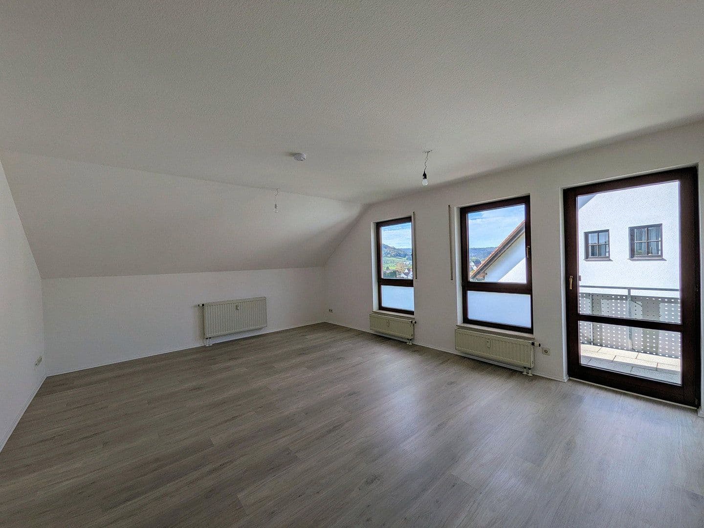 Prodej bytu 3+1 82 m², Berghofring 14, Rosengarten, Bádensko-Württembersko Prodej bytu 3+1 82 m², Berghofring 14, Rosengarten, Bádensko-Württembersko