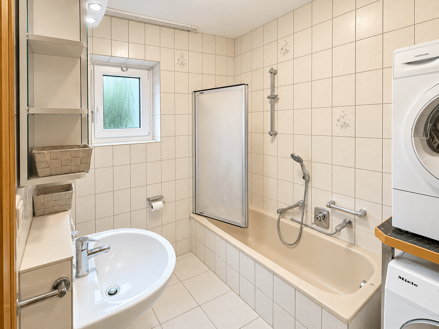 Pronájem bytu 3+1 79 m², Edling, Bavorsko Pronájem bytu 3+1 79 m², Edling, Bavorsko