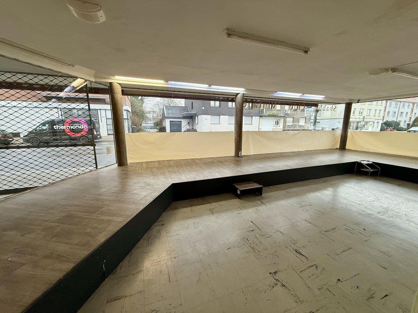 Pronájem nebytového prostoru 573 m², Gladbecker Straße 246-248, Bottrop, Severní Porýní-Vestfálsko Pronájem nebytového prostoru 573 m², Gladbecker Straße 246-248, Bottrop, Severní Porýní-Vestfálsko