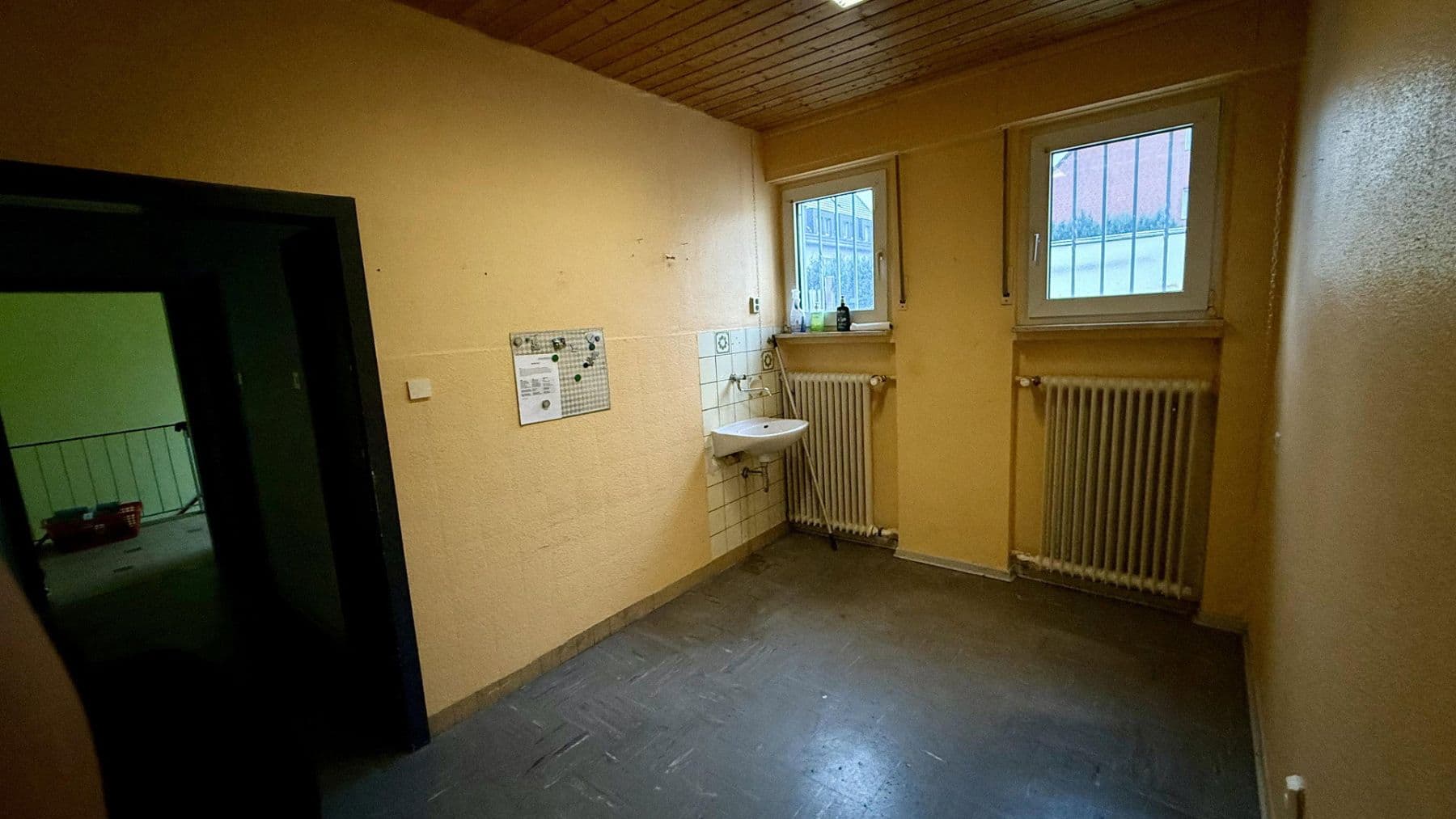 Pronájem nebytového prostoru 573 m², Gladbecker Straße 246-248, Bottrop, Severní Porýní-Vestfálsko Pronájem nebytového prostoru 573 m², Gladbecker Straße 246-248, Bottrop, Severní Porýní-Vestfálsko