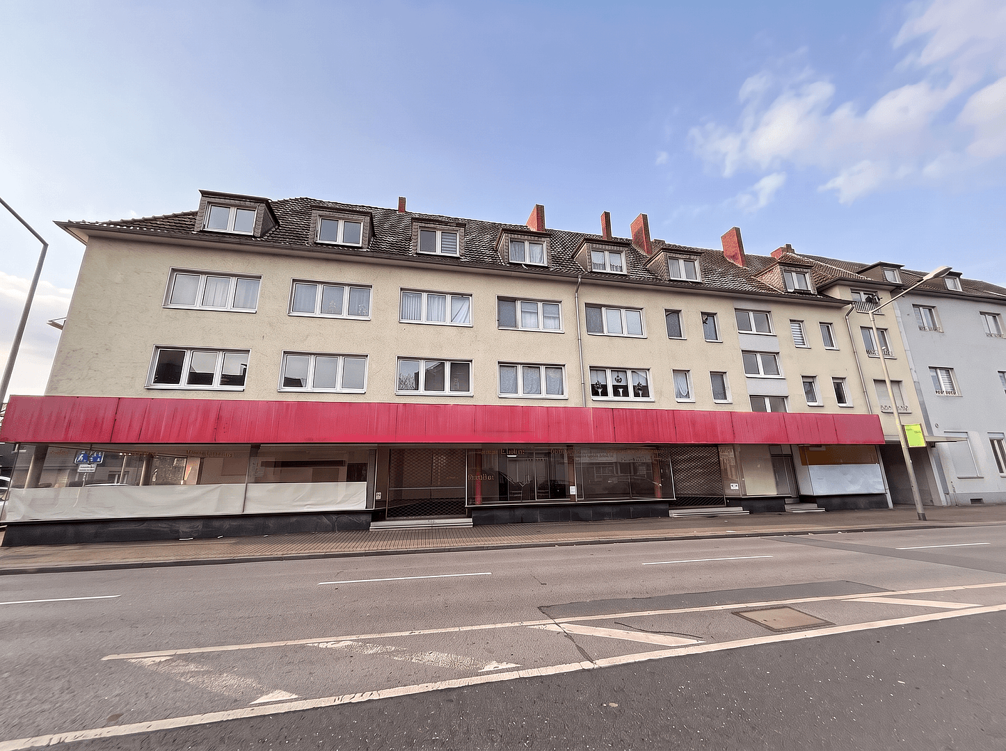 Pronájem nebytového prostoru 573 m², Gladbecker Straße 246-248, Bottrop, Severní Porýní-Vestfálsko Pronájem nebytového prostoru 573 m², Gladbecker Straße 246-248, Bottrop, Severní Porýní-Vestfálsko