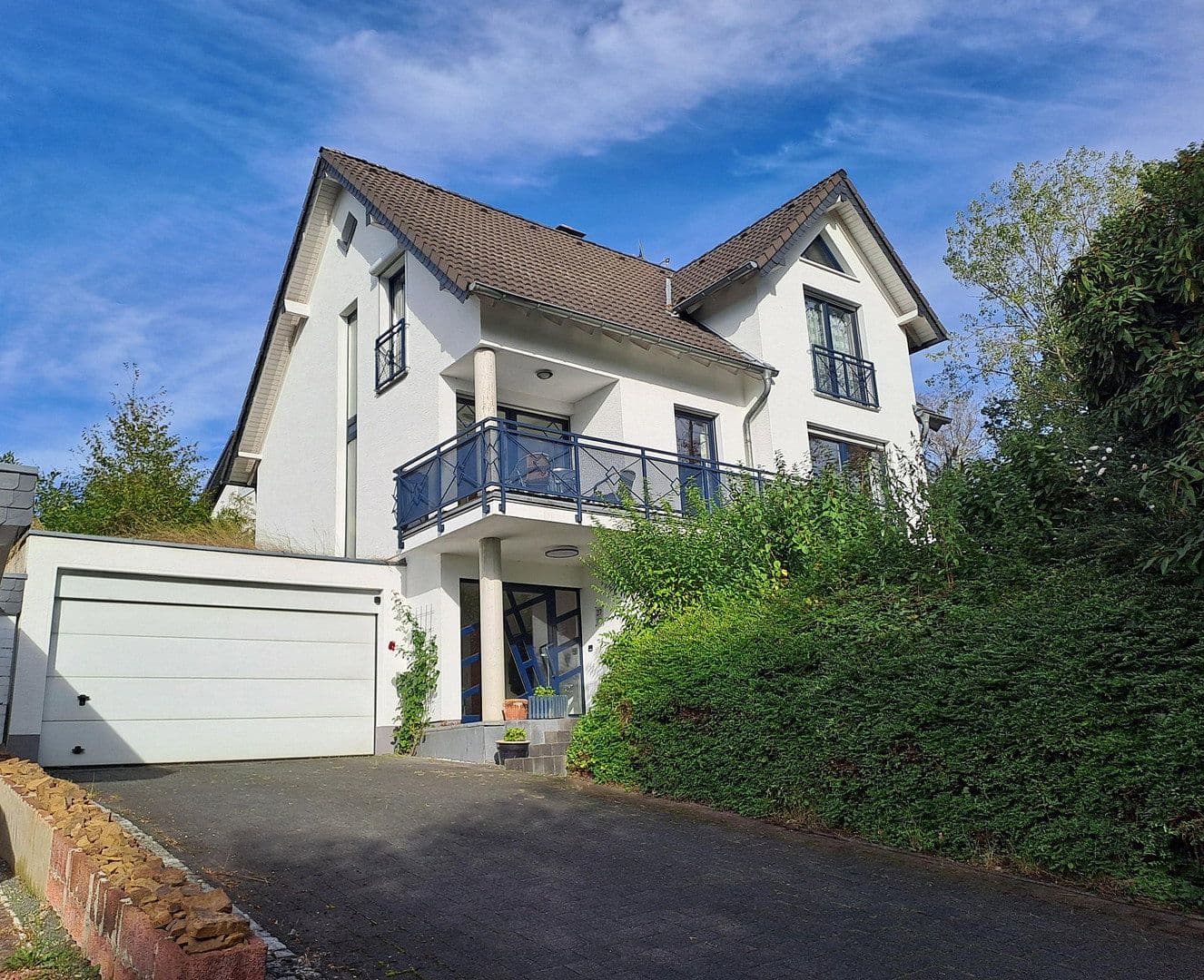 Prodej domu 158 m², pozemek 846 m², Lohmar, Severní Porýní-Vestfálsko Prodej domu 158 m², pozemek 846 m², Lohmar, Severní Porýní-Vestfálsko