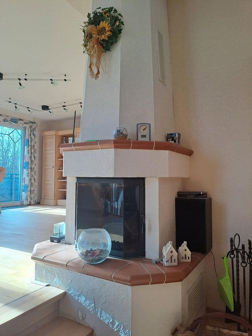 Prodej domu 158 m², pozemek 846 m², Lohmar, Severní Porýní-Vestfálsko Prodej domu 158 m², pozemek 846 m², Lohmar, Severní Porýní-Vestfálsko