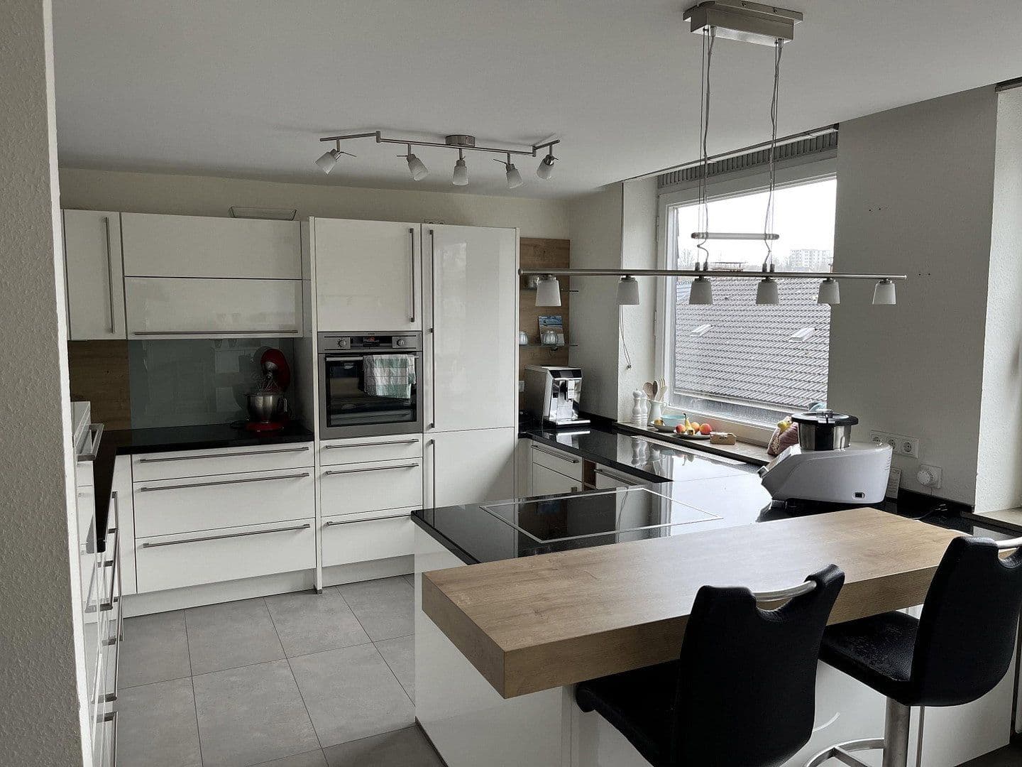 Pronájem bytu 6+1 216 m², Siegen, Severní Porýní-Vestfálsko Pronájem bytu 6+1 216 m², Siegen, Severní Porýní-Vestfálsko
