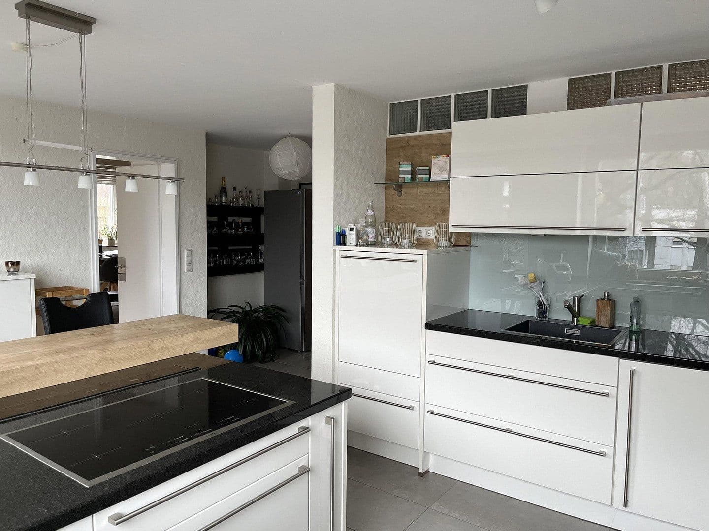 Pronájem bytu 6+1 216 m², Siegen, Severní Porýní-Vestfálsko Pronájem bytu 6+1 216 m², Siegen, Severní Porýní-Vestfálsko