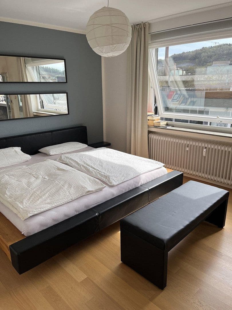 Pronájem bytu 6+1 216 m², Siegen, Severní Porýní-Vestfálsko Pronájem bytu 6+1 216 m², Siegen, Severní Porýní-Vestfálsko
