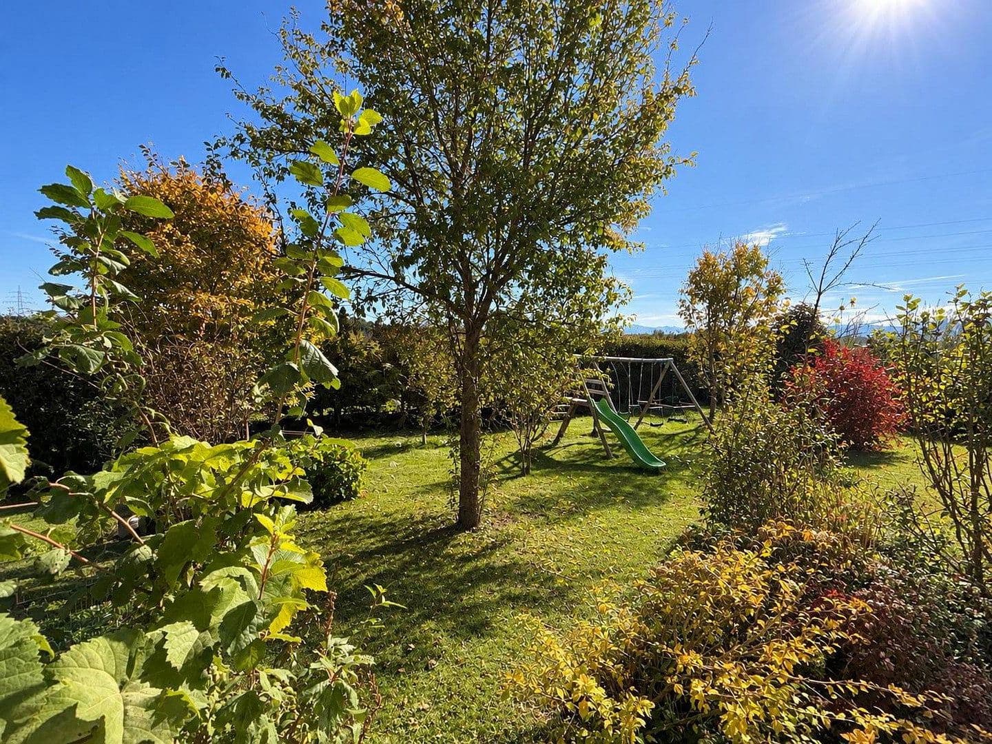 Pronájem domu 152 m², pozemek 1.450 m², Großkarolinenfeld, Bavorsko Pronájem domu 152 m², pozemek 1.450 m², Großkarolinenfeld, Bavorsko