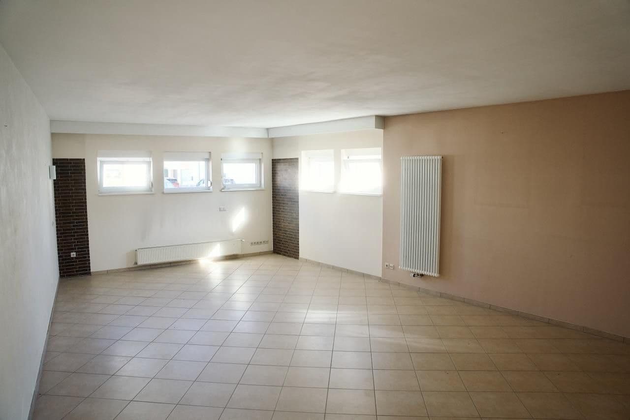 Prodej domu 166 m², pozemek 358 m², Haßloch, Porýní-Falc Prodej domu 166 m², pozemek 358 m², Haßloch, Porýní-Falc