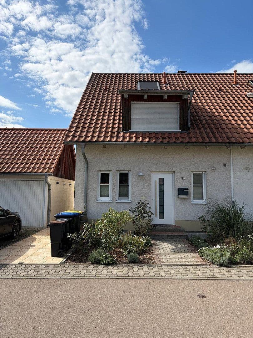 Prodej domu 116 m², pozemek 257 m², Radebeul, Sasko Prodej domu 116 m², pozemek 257 m², Radebeul, Sasko