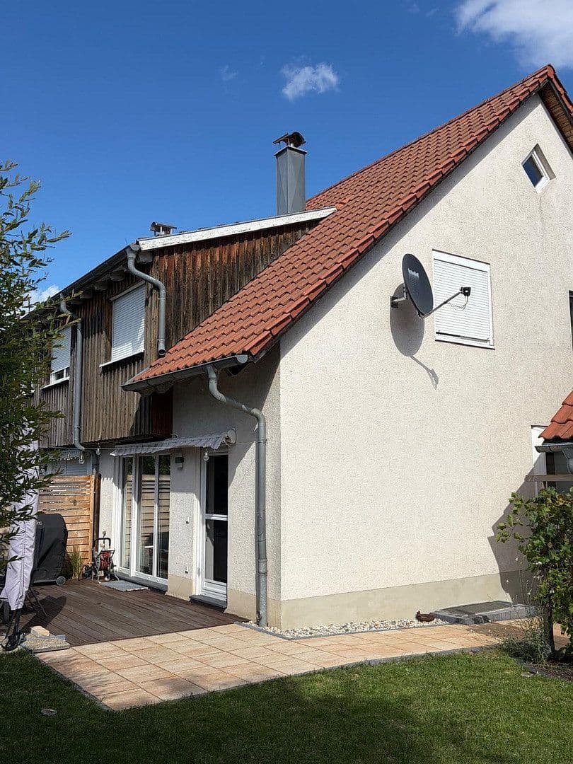 Prodej domu 116 m², pozemek 257 m², Radebeul, Sasko Prodej domu 116 m², pozemek 257 m², Radebeul, Sasko