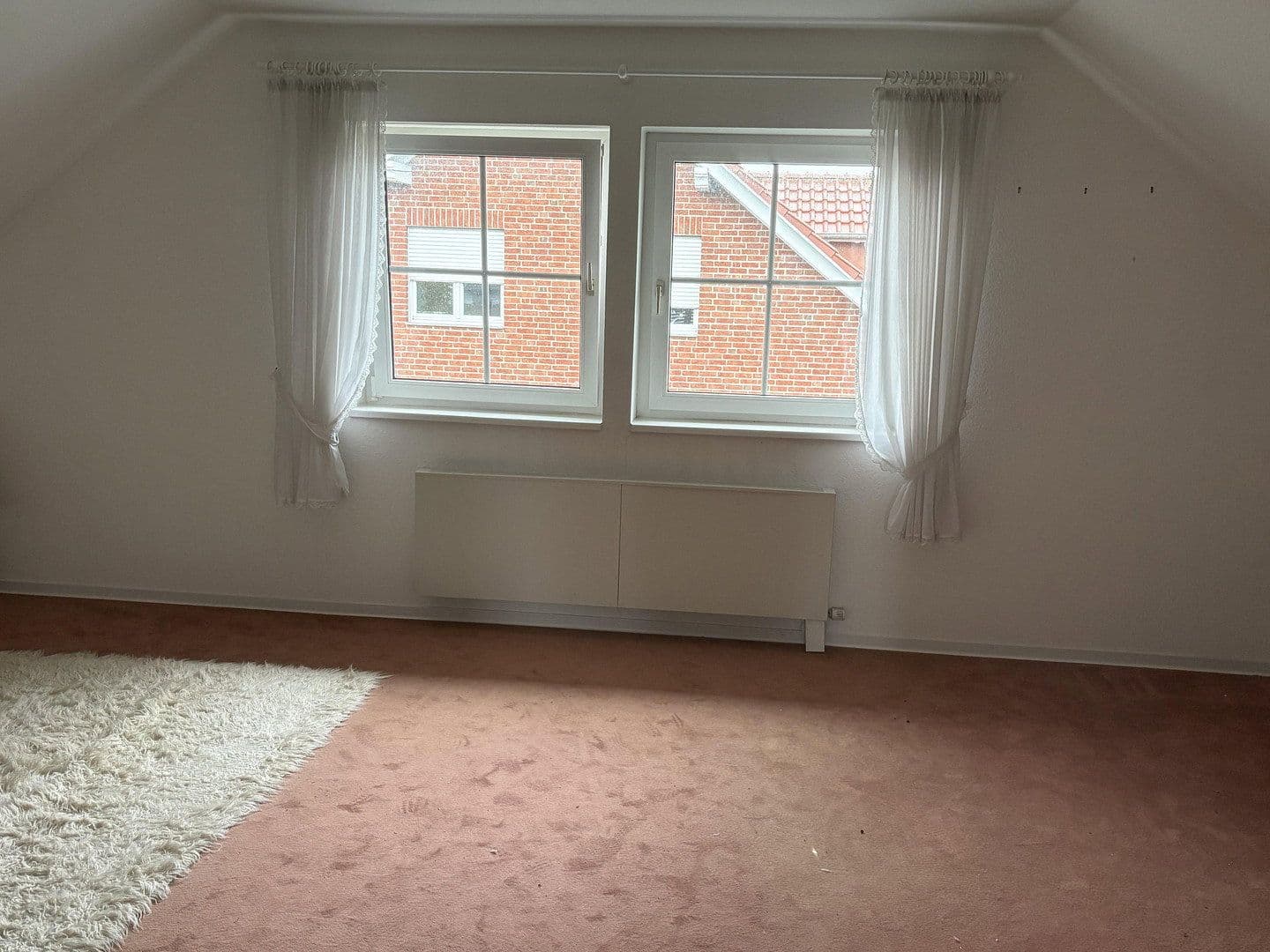 Prodej domu 170 m², pozemek 800 m², Coppenbrügge, Dolní Sasko Prodej domu 170 m², pozemek 800 m², Coppenbrügge, Dolní Sasko
