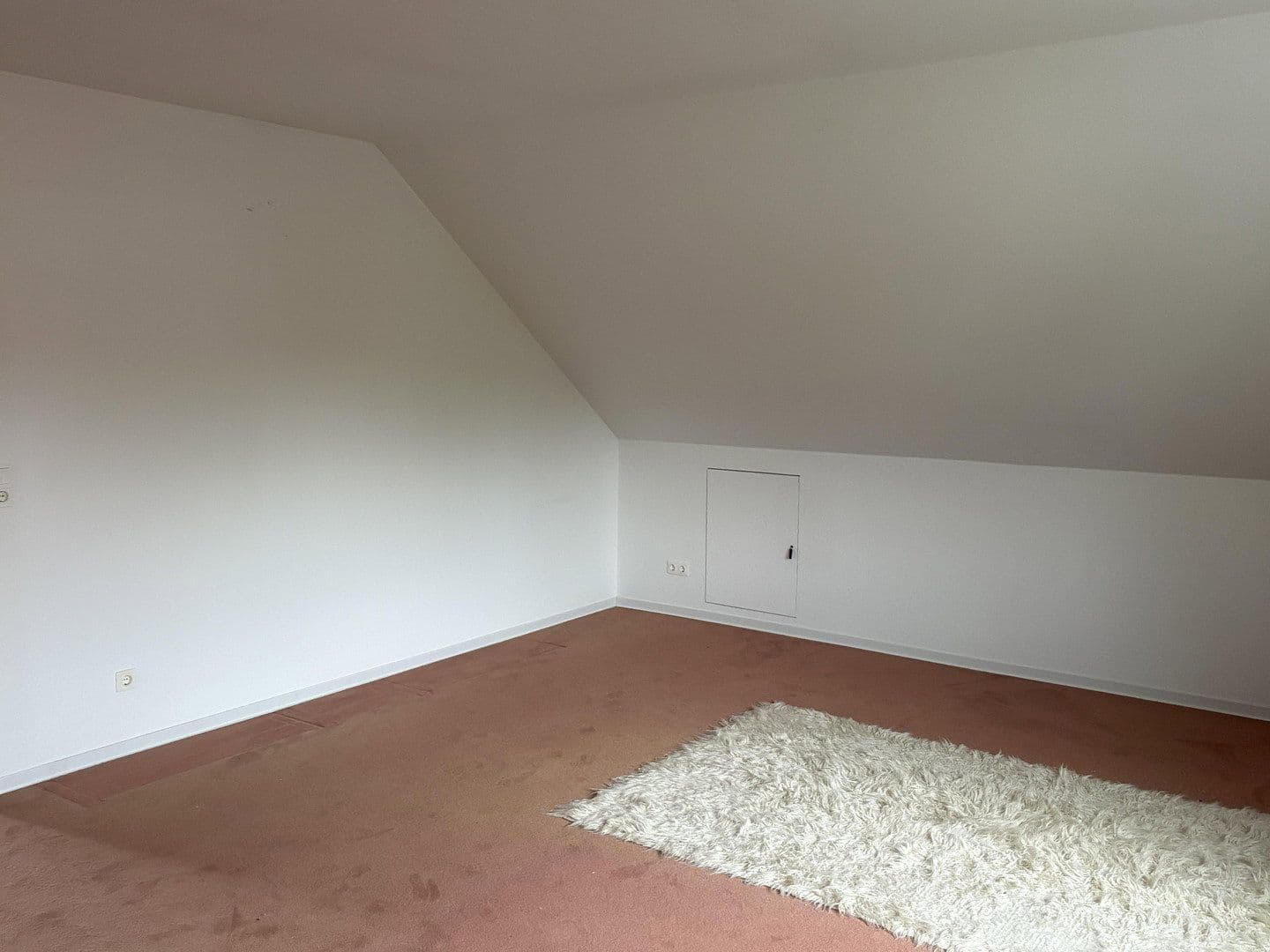 Prodej domu 170 m², pozemek 800 m², Coppenbrügge, Dolní Sasko Prodej domu 170 m², pozemek 800 m², Coppenbrügge, Dolní Sasko