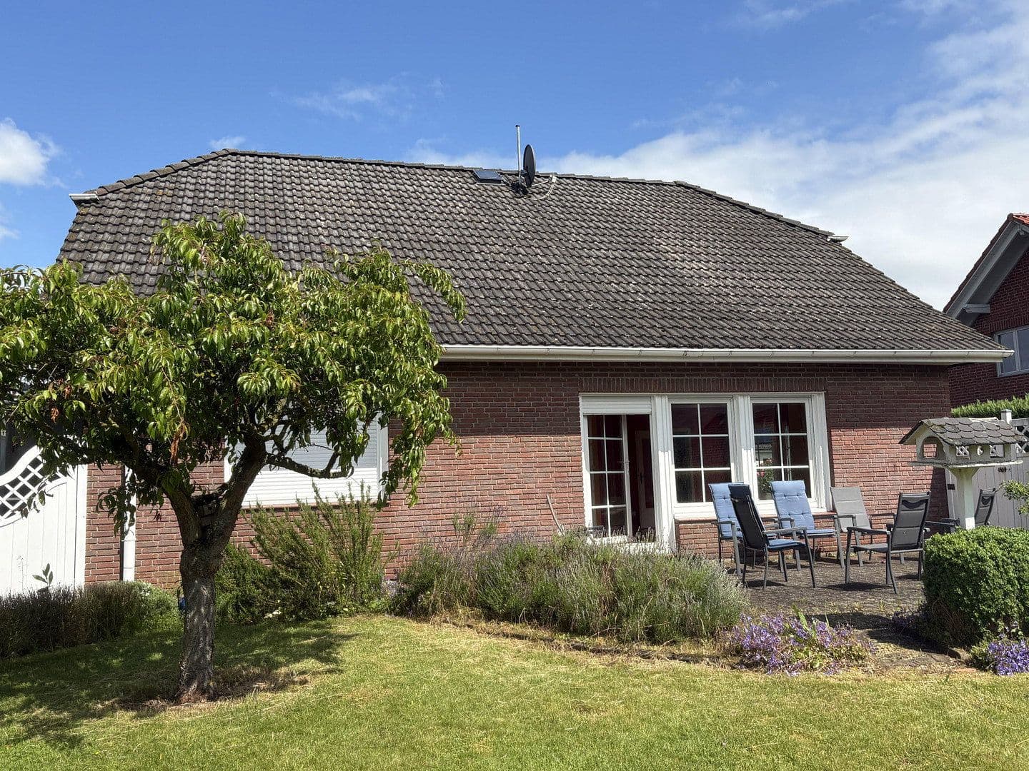 Prodej domu 170 m², pozemek 800 m², Coppenbrügge, Dolní Sasko Prodej domu 170 m², pozemek 800 m², Coppenbrügge, Dolní Sasko