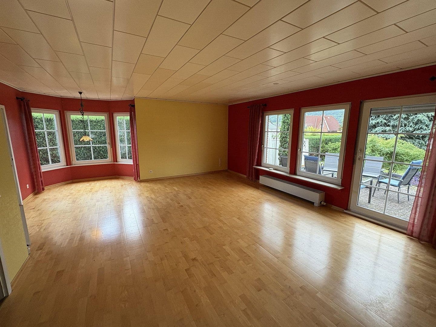 Prodej domu 170 m², pozemek 800 m², Coppenbrügge, Dolní Sasko Prodej domu 170 m², pozemek 800 m², Coppenbrügge, Dolní Sasko