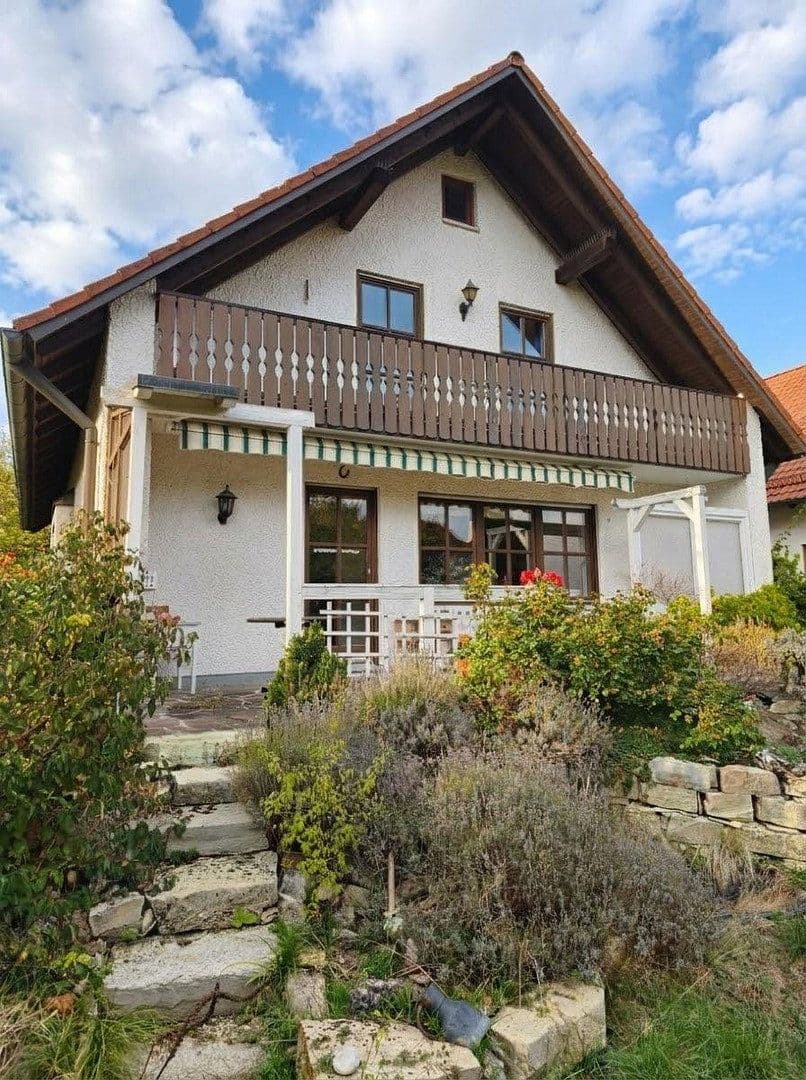Prodej domu 175 m², pozemek 668 m², Lindenmahdstraße 20, Stadtbergen, Bavorsko Prodej domu 175 m², pozemek 668 m², Lindenmahdstraße 20, Stadtbergen, Bavorsko