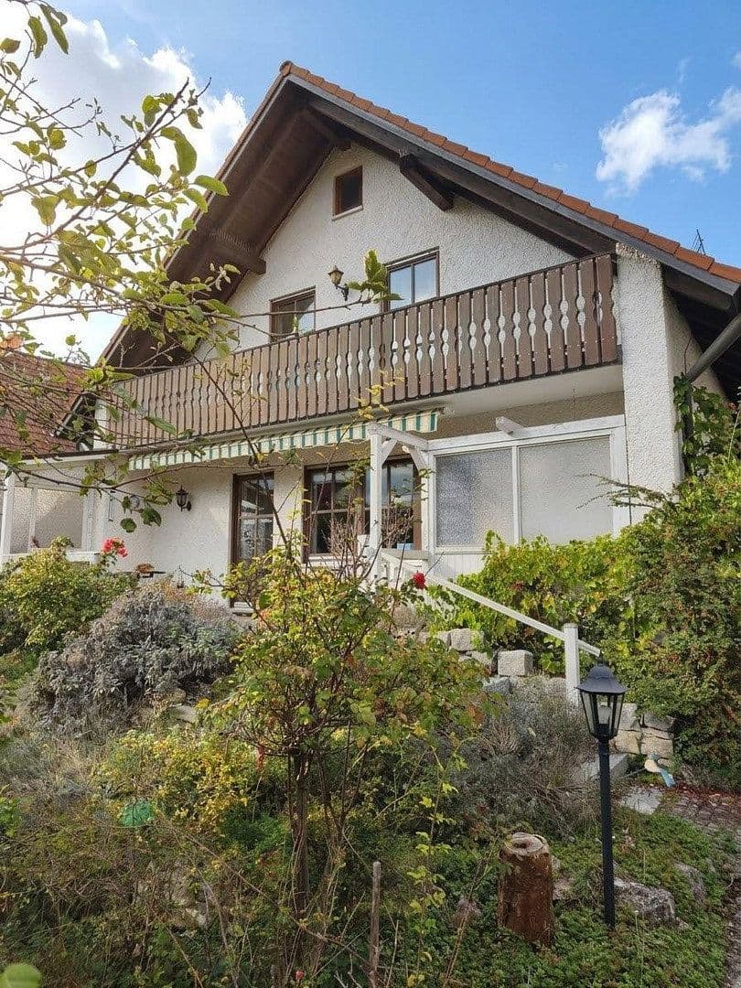 Prodej domu 175 m², pozemek 668 m², Lindenmahdstraße 20, Stadtbergen, Bavorsko Prodej domu 175 m², pozemek 668 m², Lindenmahdstraße 20, Stadtbergen, Bavorsko