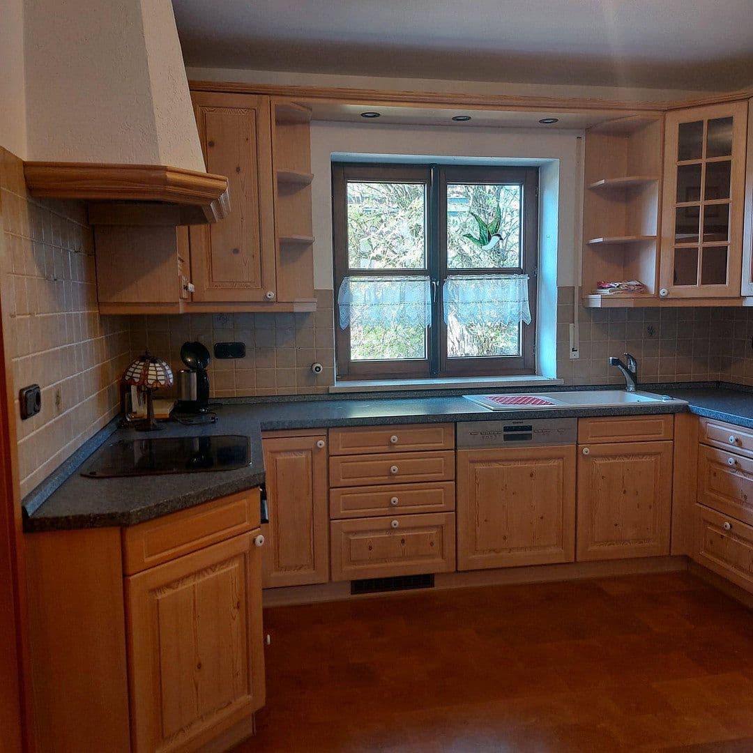 Prodej domu 175 m², pozemek 668 m², Lindenmahdstraße 20, Stadtbergen, Bavorsko Prodej domu 175 m², pozemek 668 m², Lindenmahdstraße 20, Stadtbergen, Bavorsko
