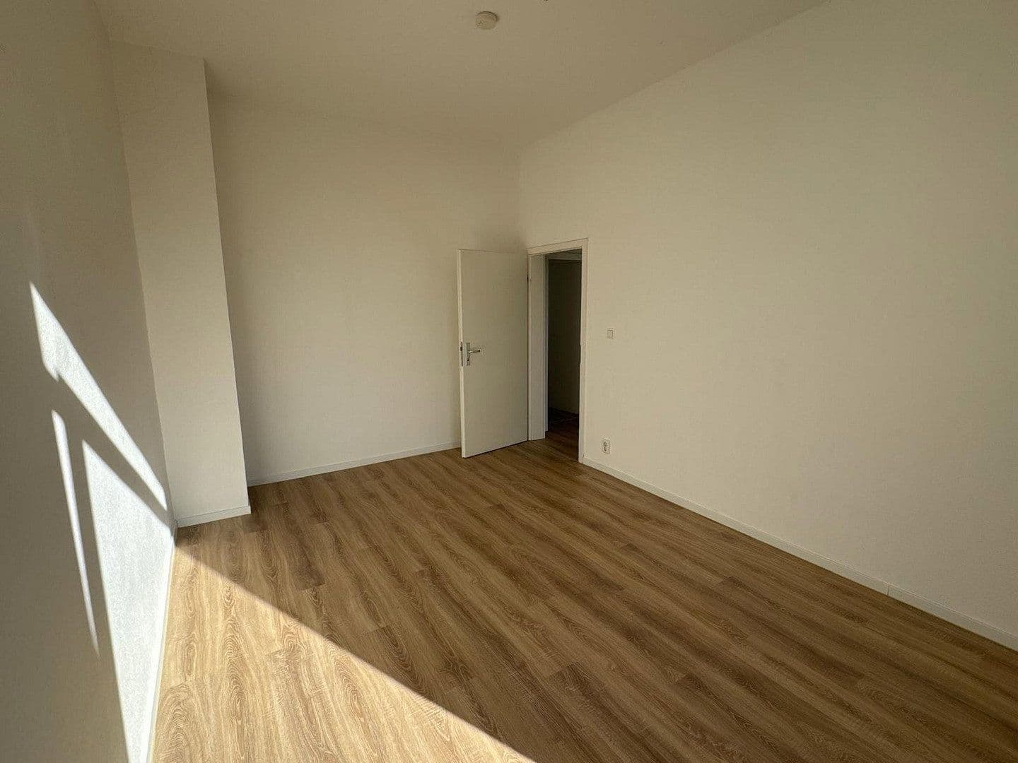 Pronájem bytu 3+1 63 m², Frankfurt, Hessen Pronájem bytu 3+1 63 m², Frankfurt, Hessen