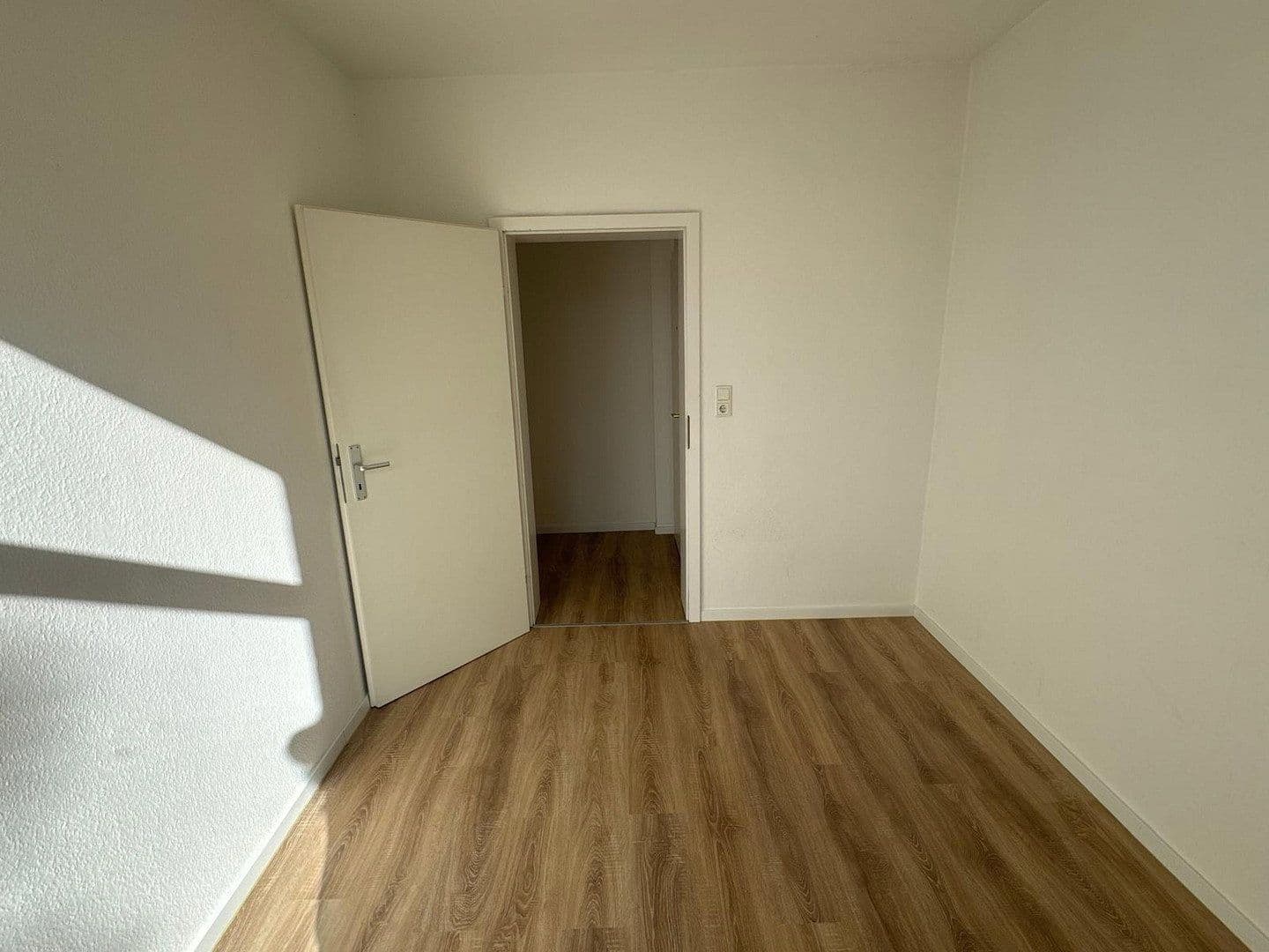 Pronájem bytu 3+1 63 m², Frankfurt, Hessen Pronájem bytu 3+1 63 m², Frankfurt, Hessen