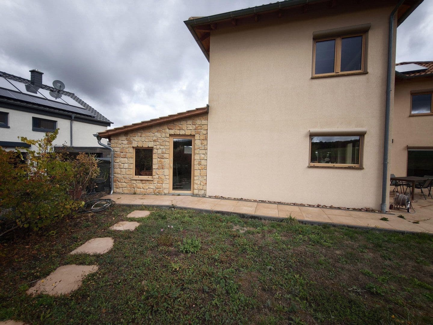 Prodej domu 178 m², pozemek 568 m², Gansstücke 6, Kriegsfeld, Porýní-Falc Prodej domu 178 m², pozemek 568 m², Gansstücke 6, Kriegsfeld, Porýní-Falc