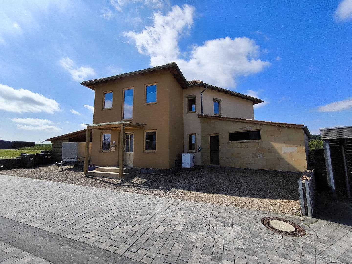 Prodej domu 178 m², pozemek 568 m², Gansstücke 6, Kriegsfeld, Porýní-Falc Prodej domu 178 m², pozemek 568 m², Gansstücke 6, Kriegsfeld, Porýní-Falc