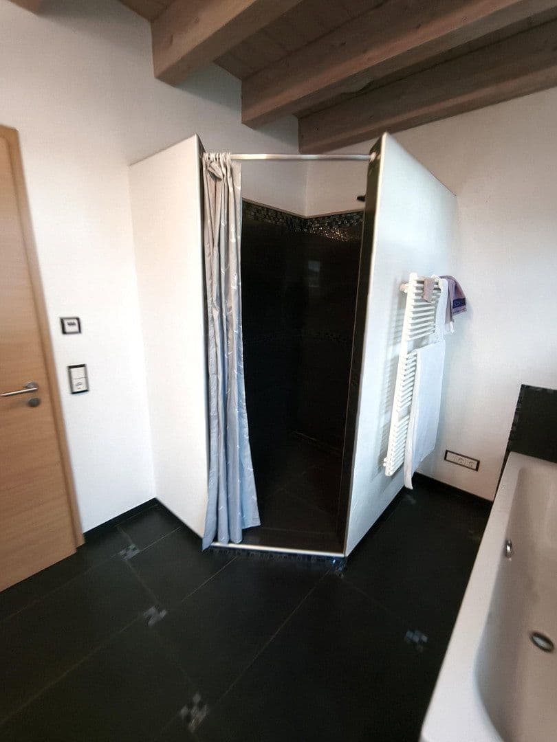 Prodej domu 178 m², pozemek 568 m², Gansstücke 6, Kriegsfeld, Porýní-Falc Prodej domu 178 m², pozemek 568 m², Gansstücke 6, Kriegsfeld, Porýní-Falc
