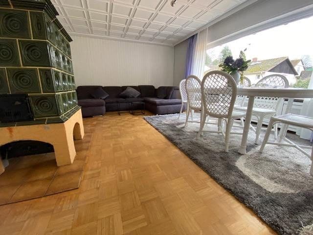 Pronájem domu 240 m², pozemek 800 m², Eppstein, Hessen Pronájem domu 240 m², pozemek 800 m², Eppstein, Hessen
