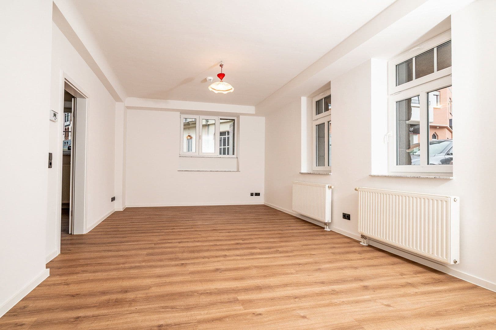 Pronájem bytu 3+1 80 m², Roeseplatz 1, Eisenach, Durynsko Pronájem bytu 3+1 80 m², Roeseplatz 1, Eisenach, Durynsko