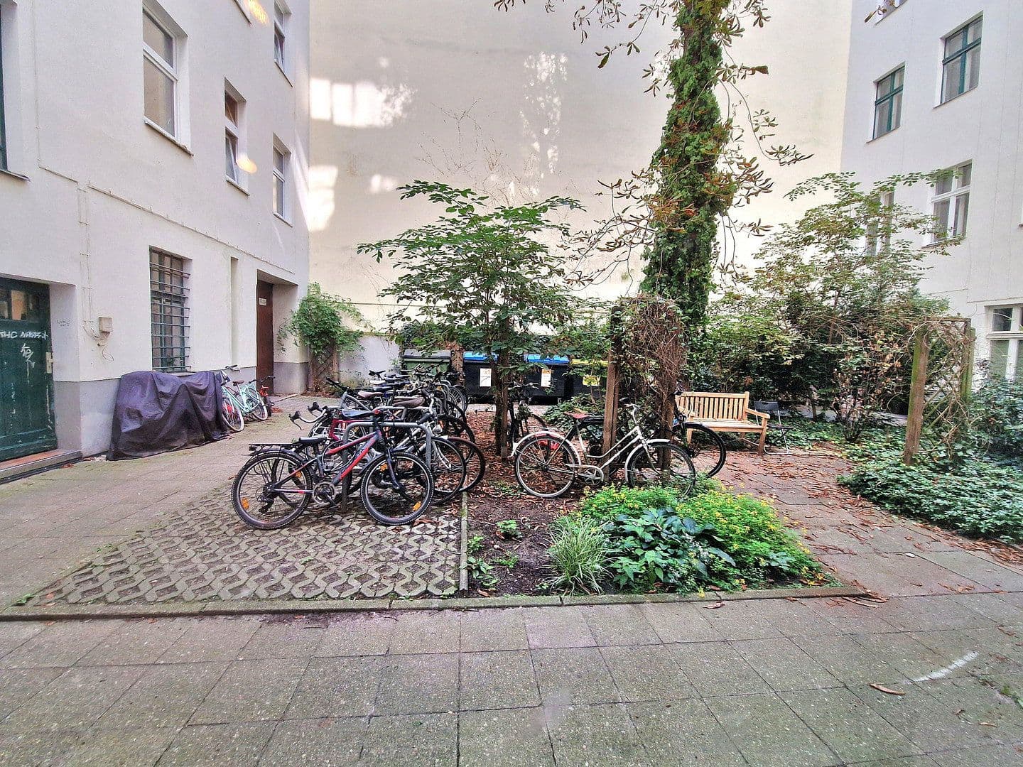 Prodej bytu 5+1 130 m², Berlin, Berlín Prodej bytu 5+1 130 m², Berlin, Berlín