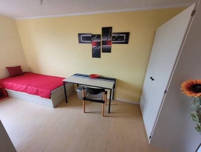 Pronájem bytu 1+1 24 m², Rennesstr. 41, Erlangen, Bavorsko Pronájem bytu 1+1 24 m², Rennesstr. 41, Erlangen, Bavorsko