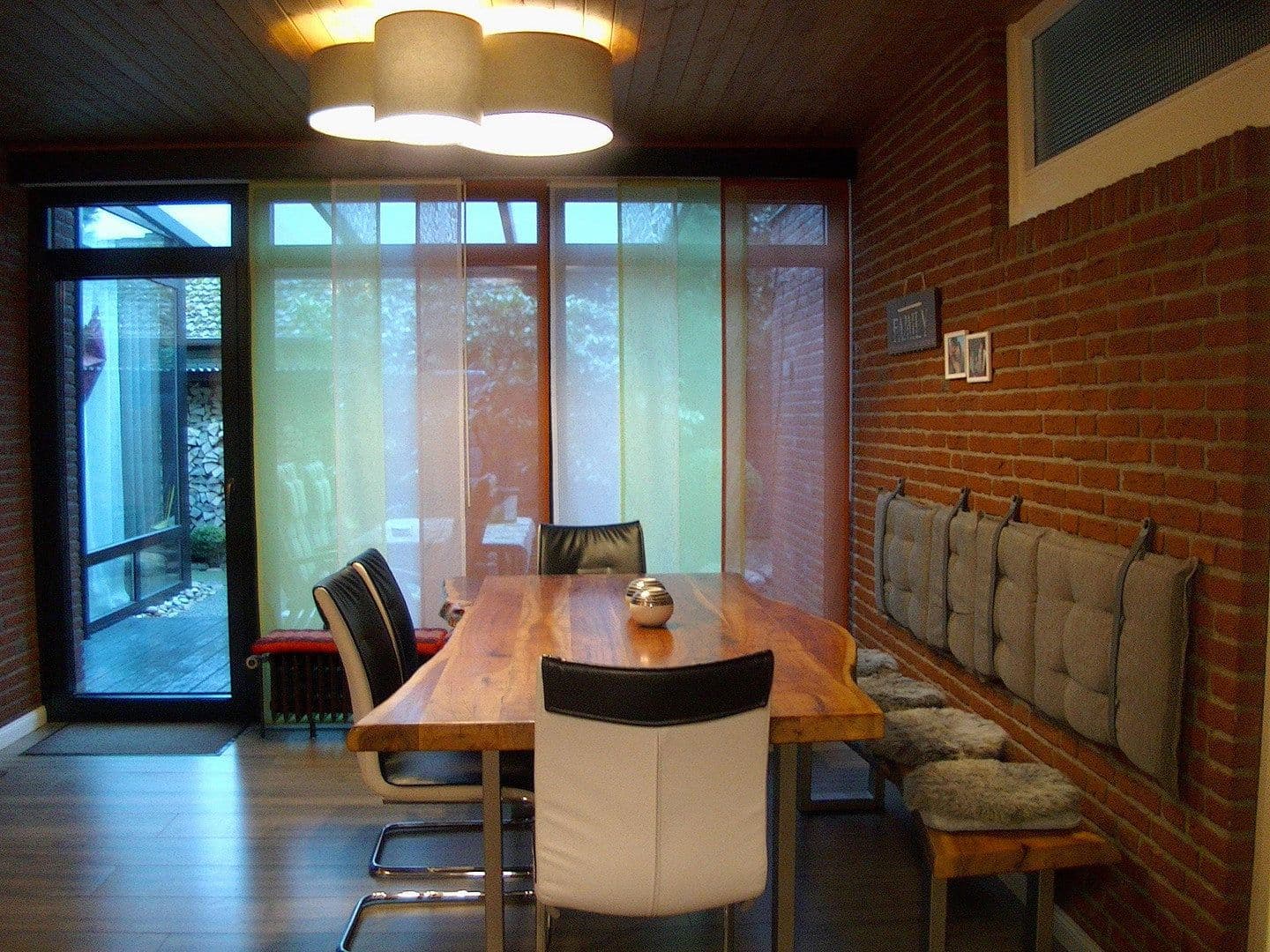Prodej domu 210 m², pozemek 995 m², Deutsch Evern, Dolní Sasko Prodej domu 210 m², pozemek 995 m², Deutsch Evern, Dolní Sasko