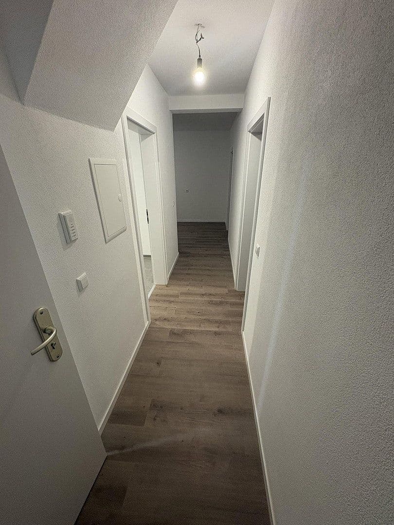 Pronájem bytu 2+1 54 m², Tuttlingen, Bádensko-Württembersko Pronájem bytu 2+1 54 m², Tuttlingen, Bádensko-Württembersko