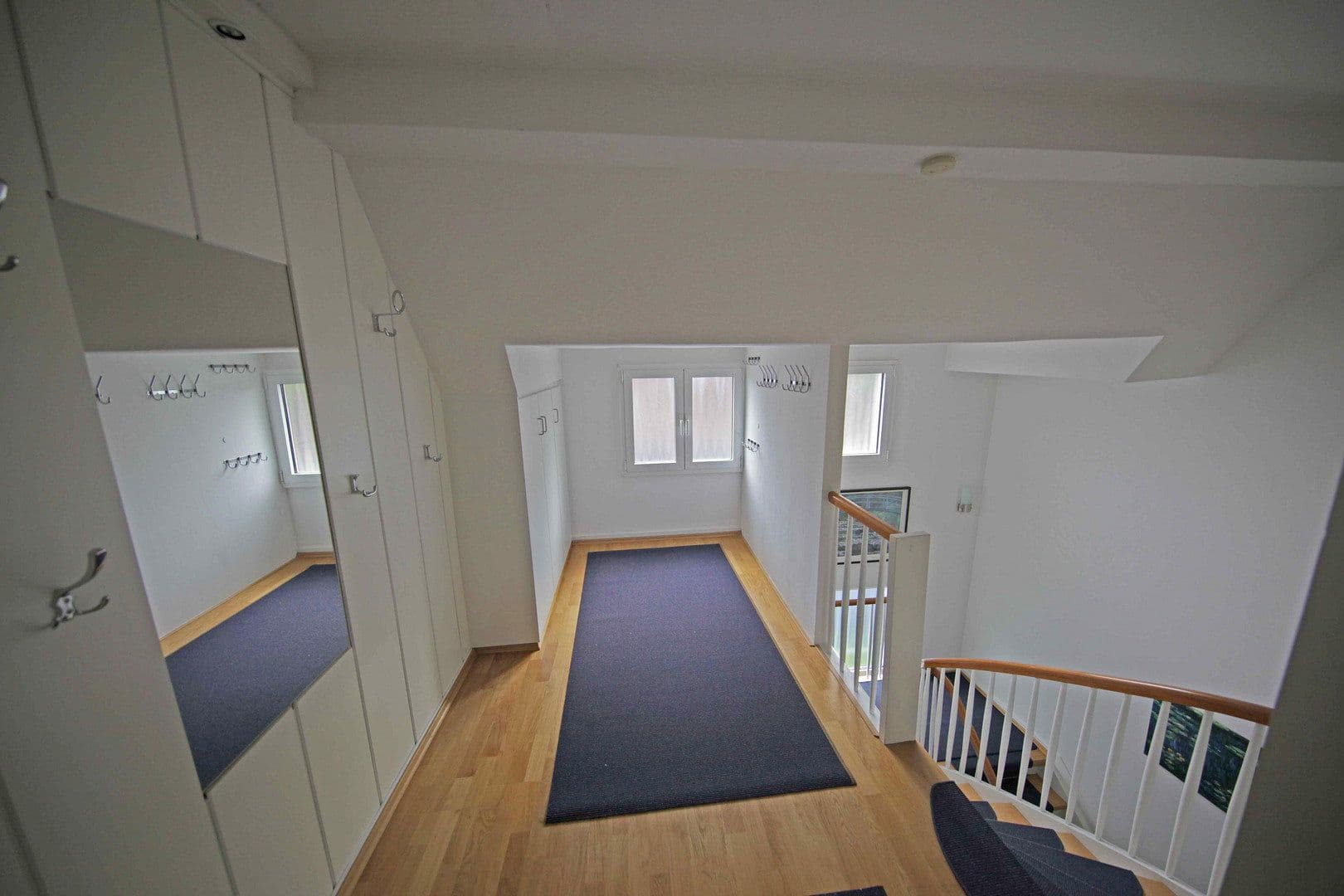 Pronájem bytu 3+1 105 m², Wuppertal, Severní Porýní-Vestfálsko Pronájem bytu 3+1 105 m², Wuppertal, Severní Porýní-Vestfálsko